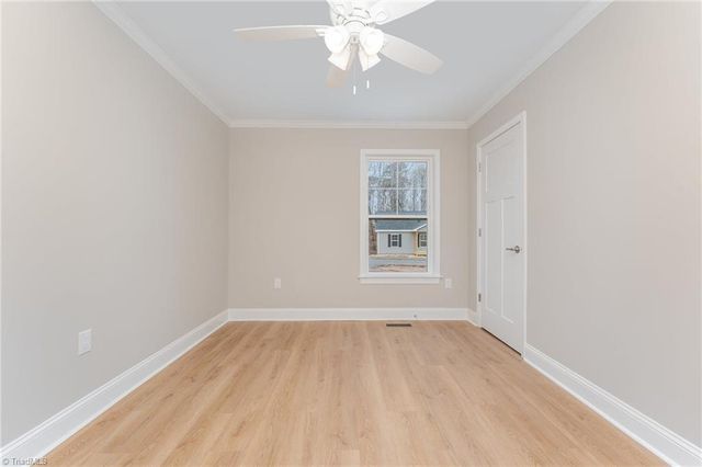 122 Lake Street, Elkin, NC 28621