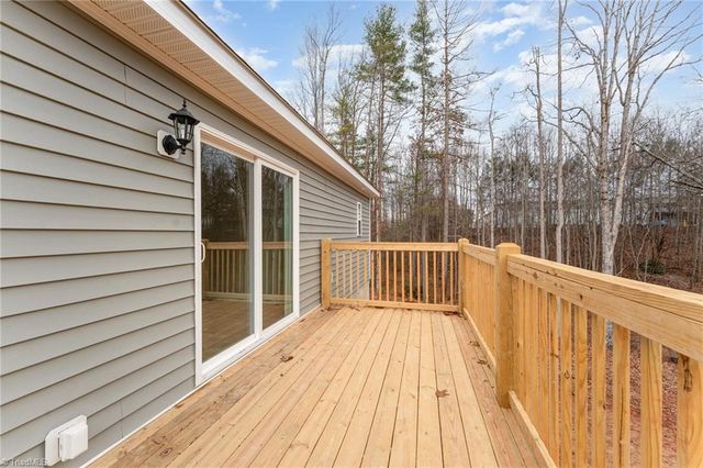 122 Lake Street, Elkin, NC 28621