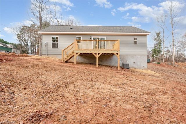 122 Lake Street, Elkin, NC 28621