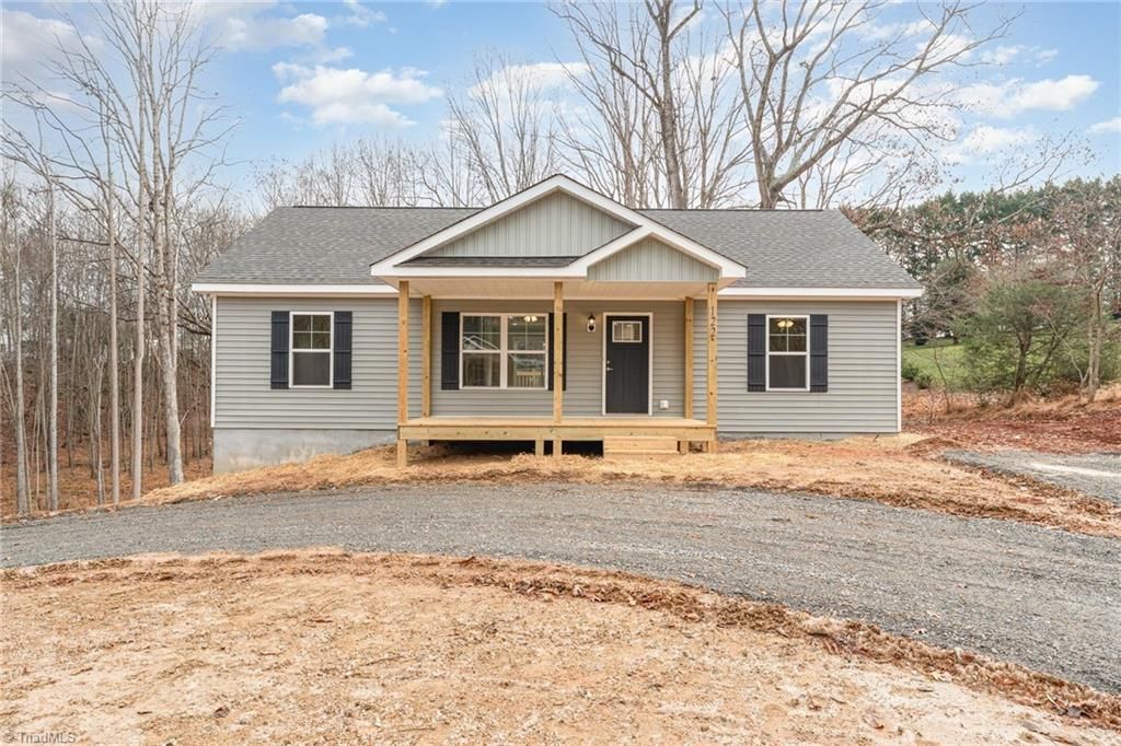 122 Lake Street, Elkin, NC 28621