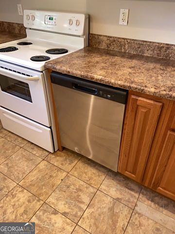 4464 Mill Water Crossing, Douglasville, GA 30135