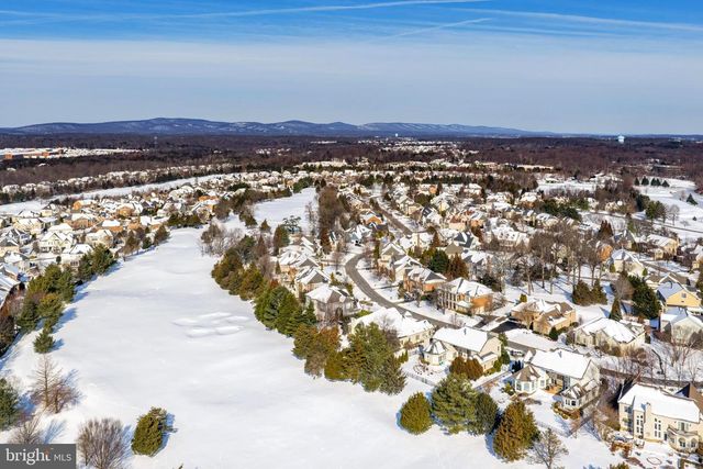 8268 ROXBOROUGH LOOP, Gainesville, VA 20155