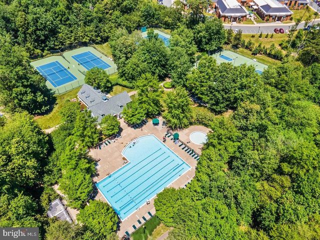 8268 ROXBOROUGH LOOP, Gainesville, VA 20155