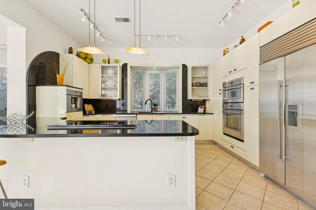 8268 ROXBOROUGH LOOP, Gainesville, VA 20155