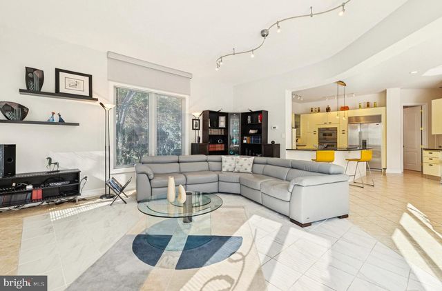 8268 ROXBOROUGH LOOP, Gainesville, VA 20155