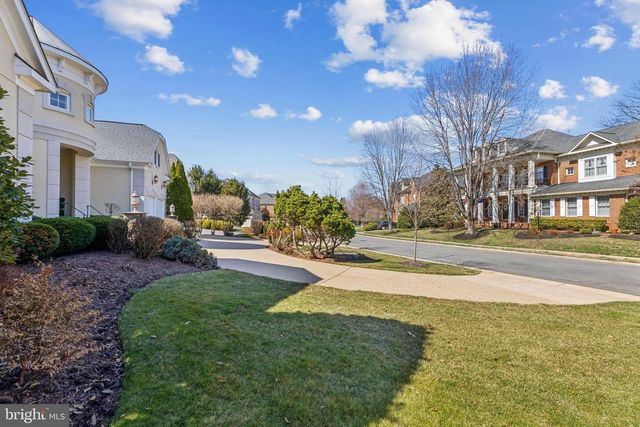 8268 ROXBOROUGH LOOP, Gainesville, VA 20155