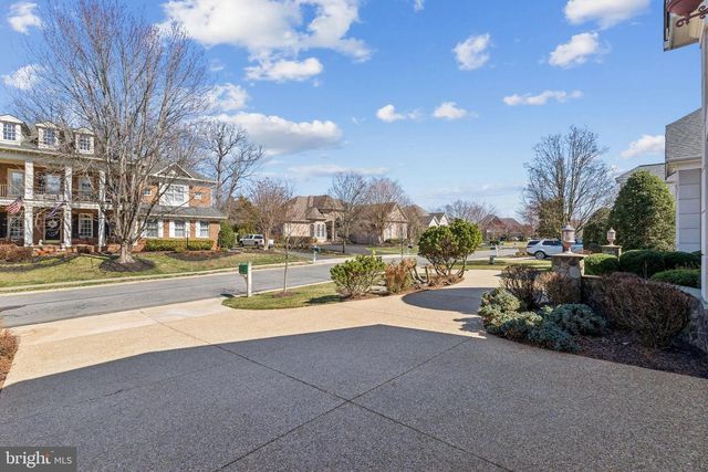 8268 ROXBOROUGH LOOP, Gainesville, VA 20155