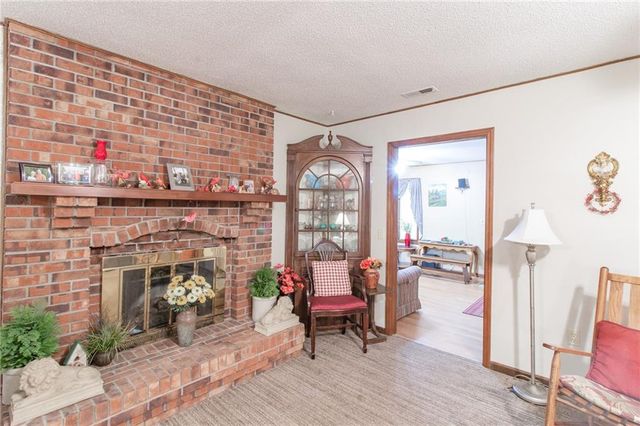 403 W Chestnut Street, Holden, MO 64040