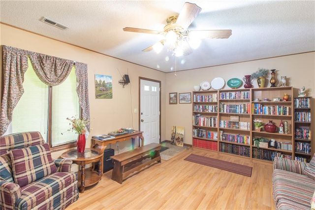 403 W Chestnut Street, Holden, MO 64040