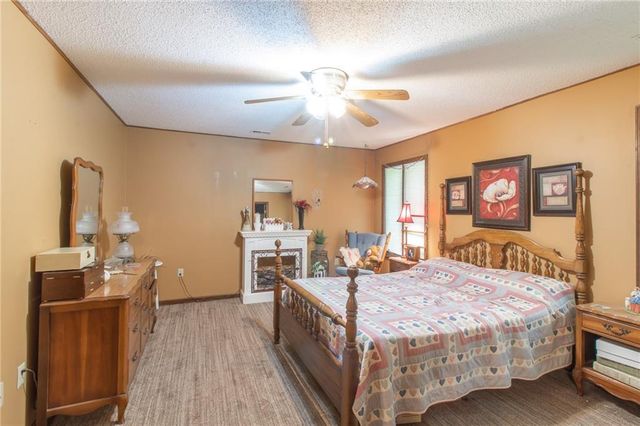 403 W Chestnut Street, Holden, MO 64040