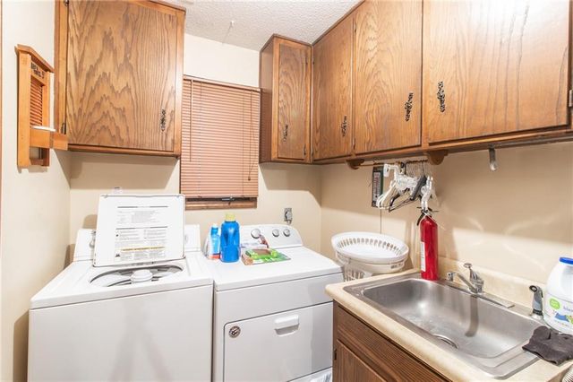 403 W Chestnut Street, Holden, MO 64040