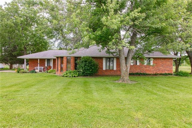 403 W Chestnut Street, Holden, MO 64040