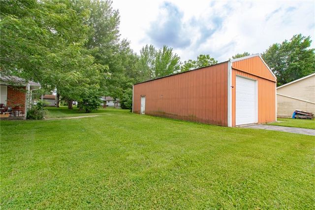 403 W Chestnut Street, Holden, MO 64040