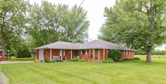 403 W Chestnut Street, Holden, MO 64040