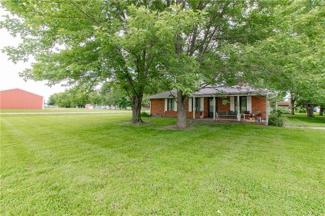 403 W Chestnut Street, Holden, MO 64040