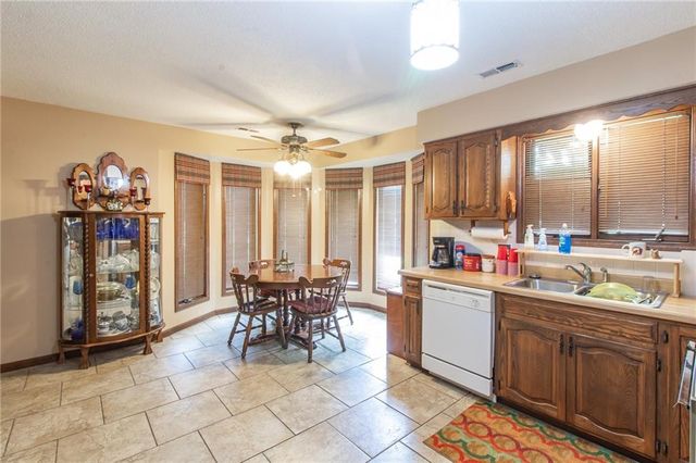 403 W Chestnut Street, Holden, MO 64040