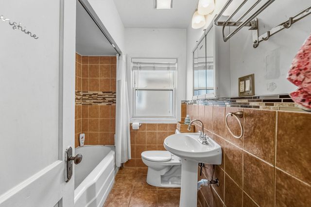 1412 S 14th Avenue, Maywood, IL 60153