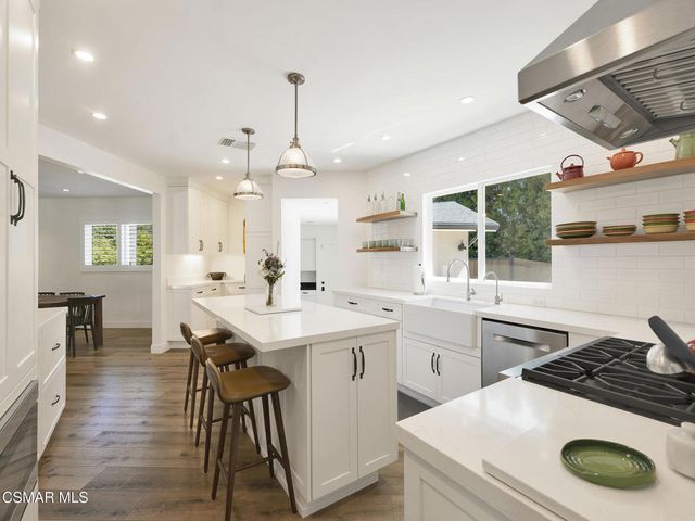 1092 La Cresta Drive, Thousand Oaks, CA 91362
