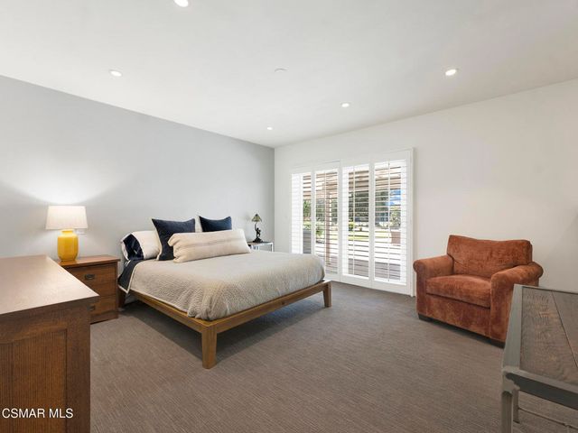 1092 La Cresta Drive, Thousand Oaks, CA 91362