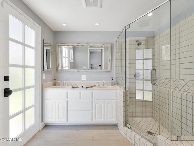 1092 La Cresta Drive, Thousand Oaks, CA 91362