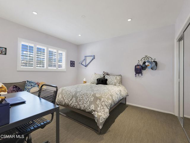 1092 La Cresta Drive, Thousand Oaks, CA 91362