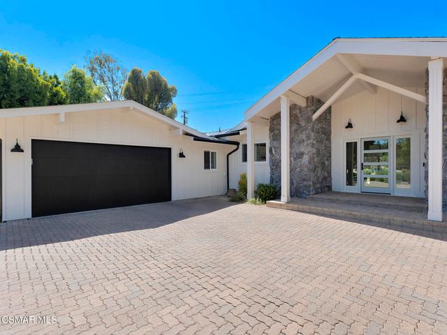 1092 La Cresta Drive, Thousand Oaks, CA 91362