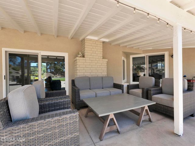 1092 La Cresta Drive, Thousand Oaks, CA 91362
