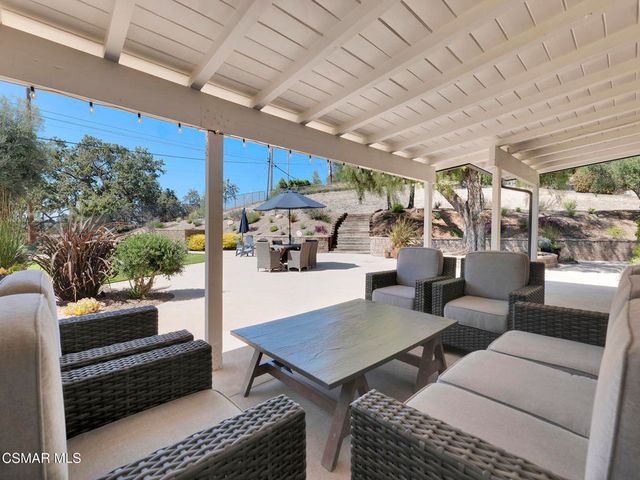 1092 La Cresta Drive, Thousand Oaks, CA 91362
