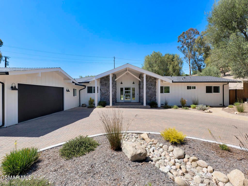 1092 La Cresta Drive, Thousand Oaks, CA 91362