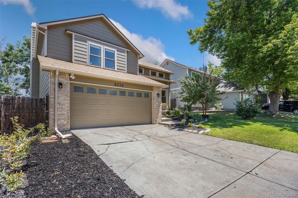 Image 2 of property listing at 5774 S Jebel Way, Centennial, CO 80015