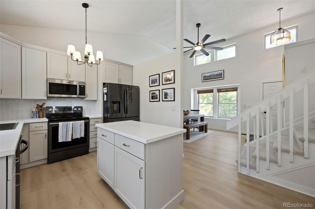 Image 8 of property listing at 5774 S Jebel Way, Centennial, CO 80015