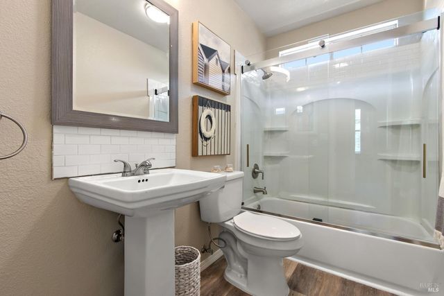 70 Marina Ridge Ct, Vallejo, CA 94591