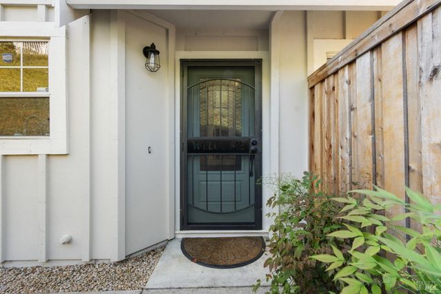 70 Marina Ridge Ct, Vallejo, CA 94591