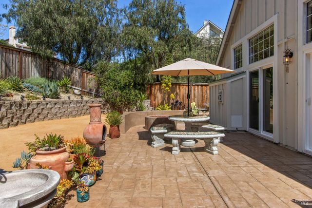 70 Marina Ridge Ct, Vallejo, CA 94591