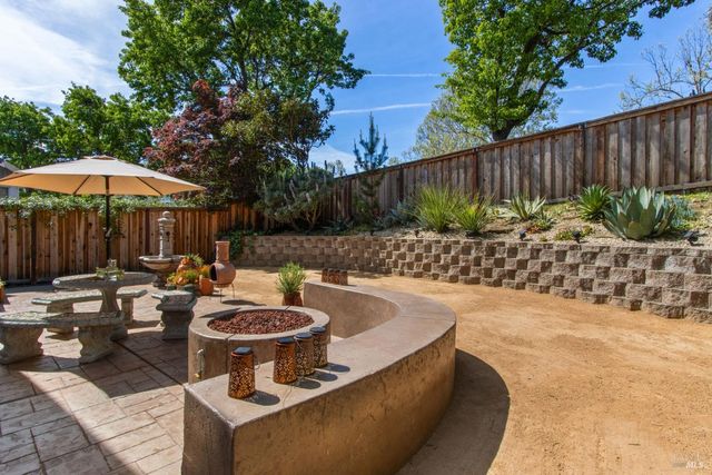 70 Marina Ridge Ct, Vallejo, CA 94591