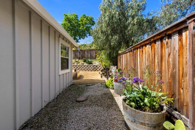 70 Marina Ridge Ct, Vallejo, CA 94591