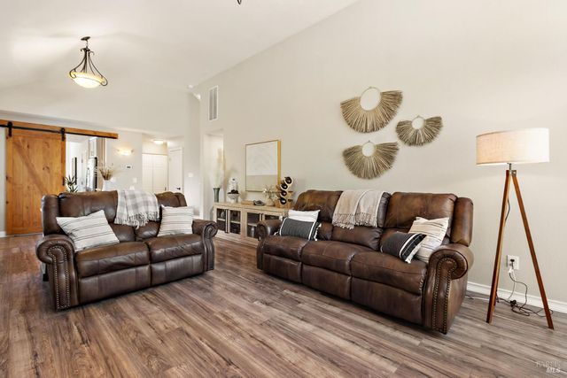 70 Marina Ridge Ct, Vallejo, CA 94591