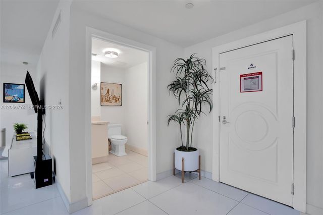 1250 Ocean Dr 2N, Miami Beach, FL 33139