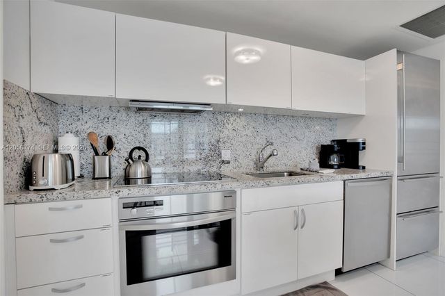 1250 Ocean Dr 2N, Miami Beach, FL 33139