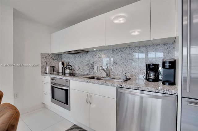 1250 Ocean Dr 2N, Miami Beach, FL 33139