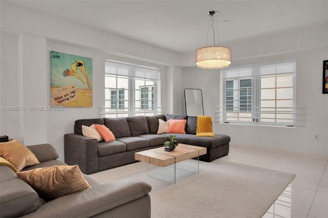 1250 Ocean Dr 2N, Miami Beach, FL 33139