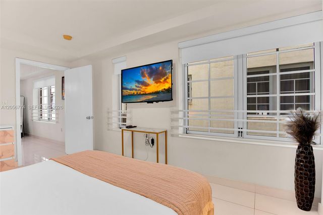 1250 Ocean Dr 2N, Miami Beach, FL 33139