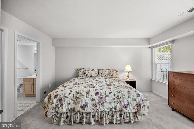 20 PEPPERGRASS DR N, Mt Laurel, NJ 08054