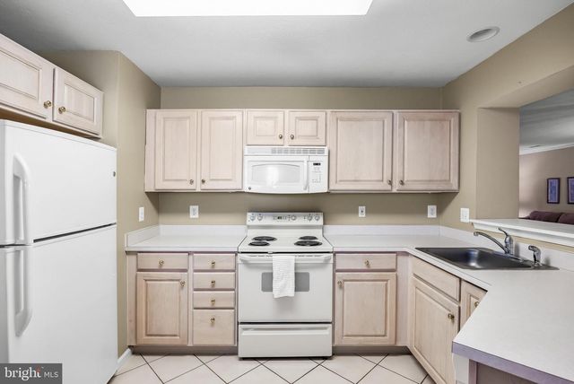 20 PEPPERGRASS DR N, Mt Laurel, NJ 08054