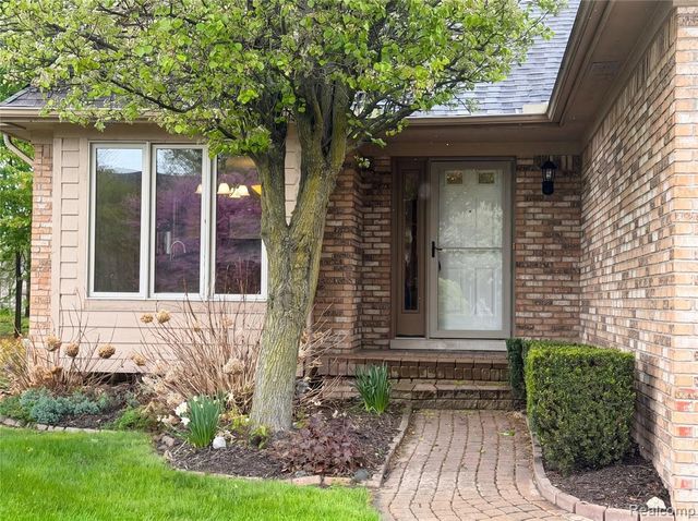 52186 Jacqueline Court, Macomb, MI 48042