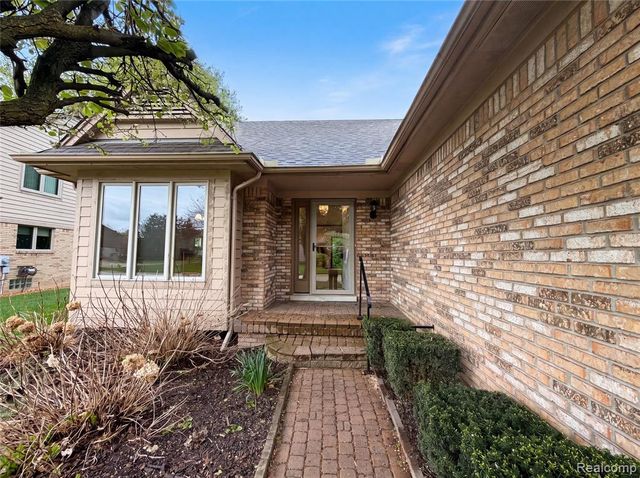 52186 Jacqueline Court, Macomb, MI 48042