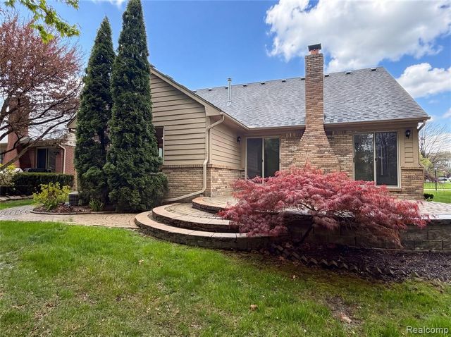 52186 Jacqueline Court, Macomb, MI 48042