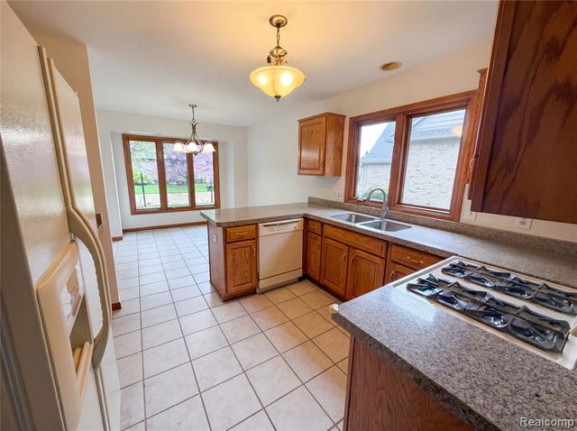 52186 Jacqueline Court, Macomb, MI 48042