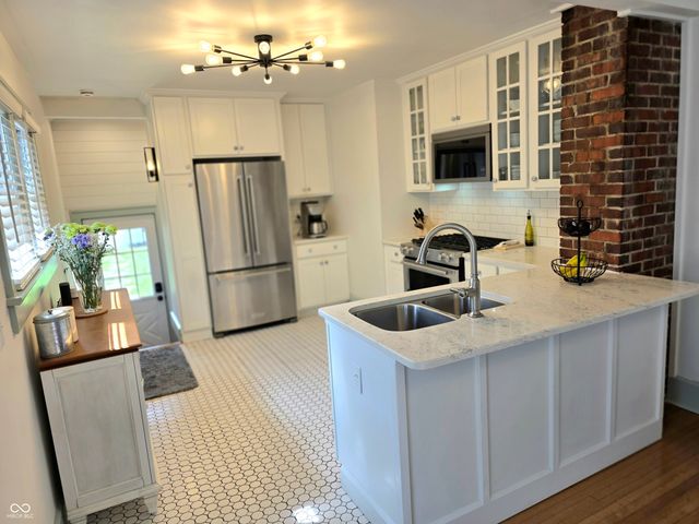 60 N Kenyon Street, Indianapolis, IN 46219