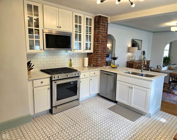 60 N Kenyon Street, Indianapolis, IN 46219